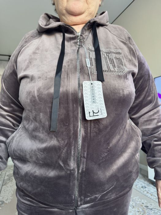 Продам костьюм спротивный