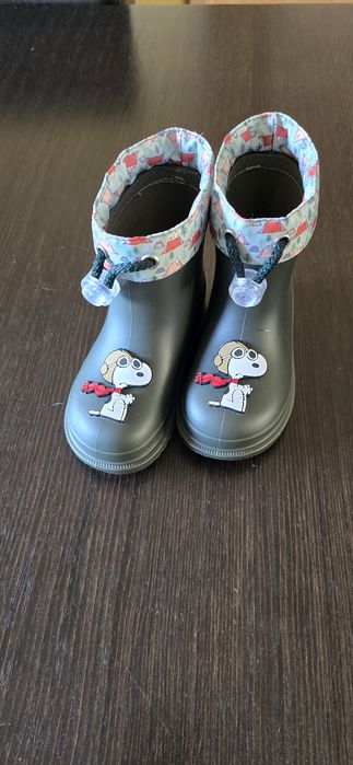 Vand cizme Snoopy pentru copii marimea 24