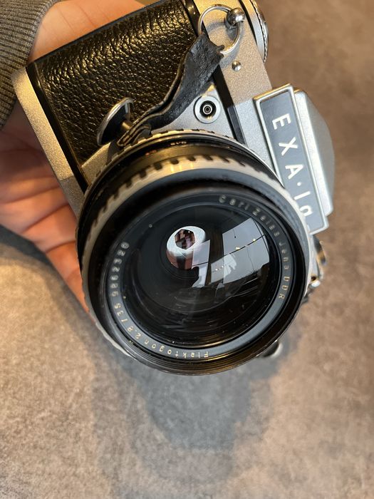 Vând Exa 1a + Carl Zeiss Jena Flektogon 35 mm f/2.8