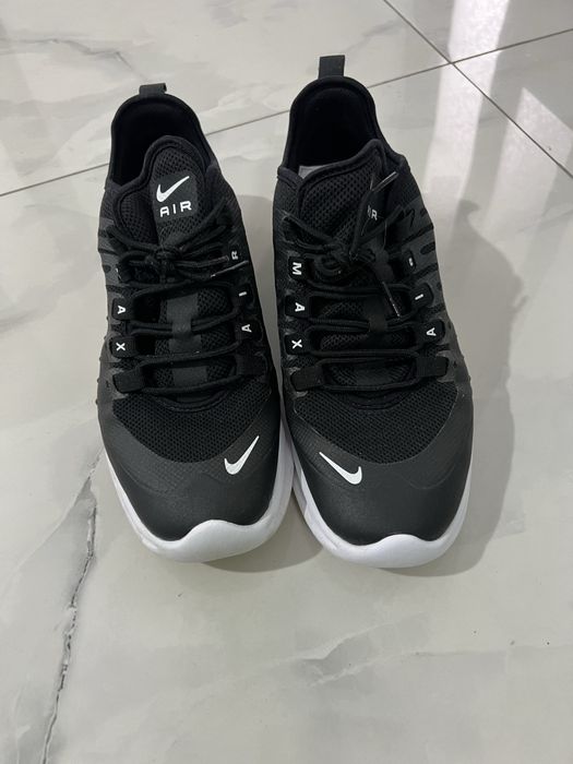 Pantofi sport Nike Air Max Axis 42,5