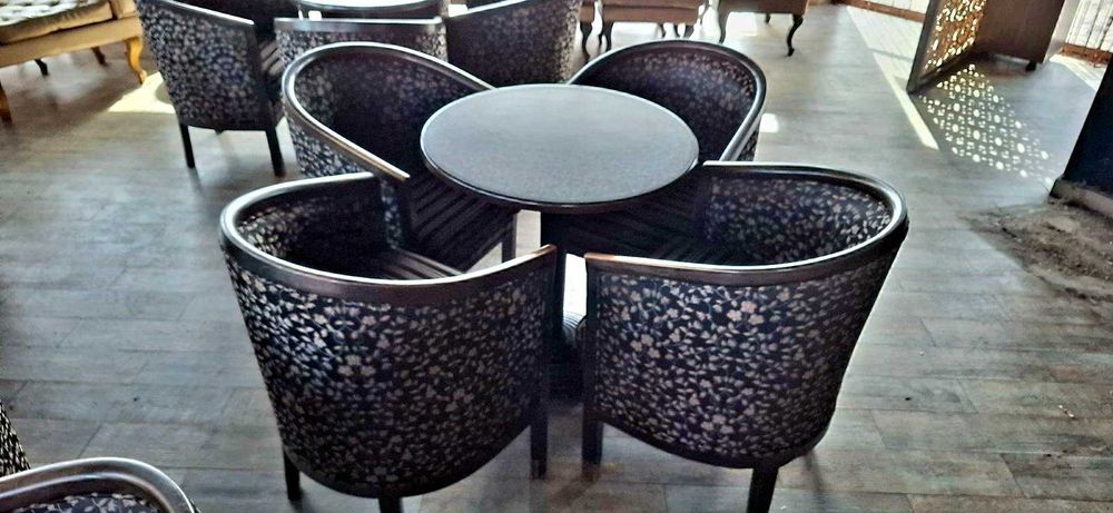 Комплекти маси и столове