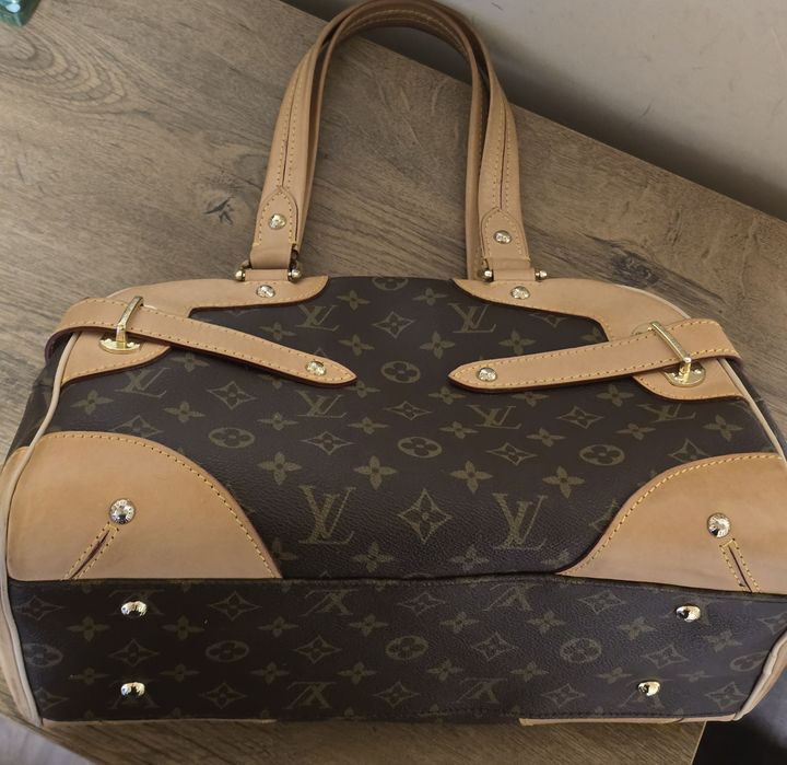 Louis Vuitton оригинална дамска чанта от естествена кожа