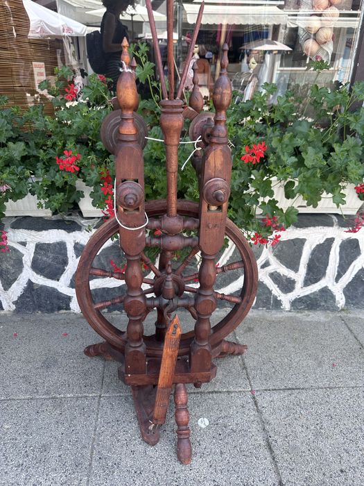 Антикварен Чакрък с вретена