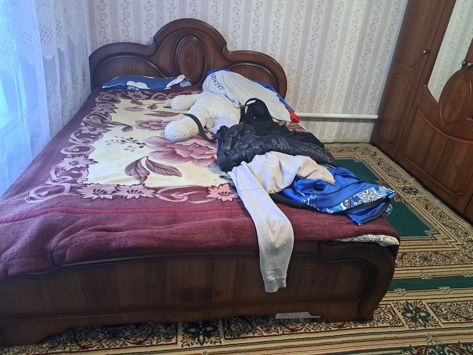 Спальный гарнитур