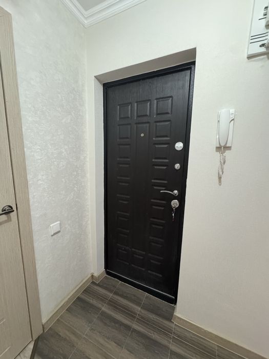Продам 2 ком квартиру на Сазде