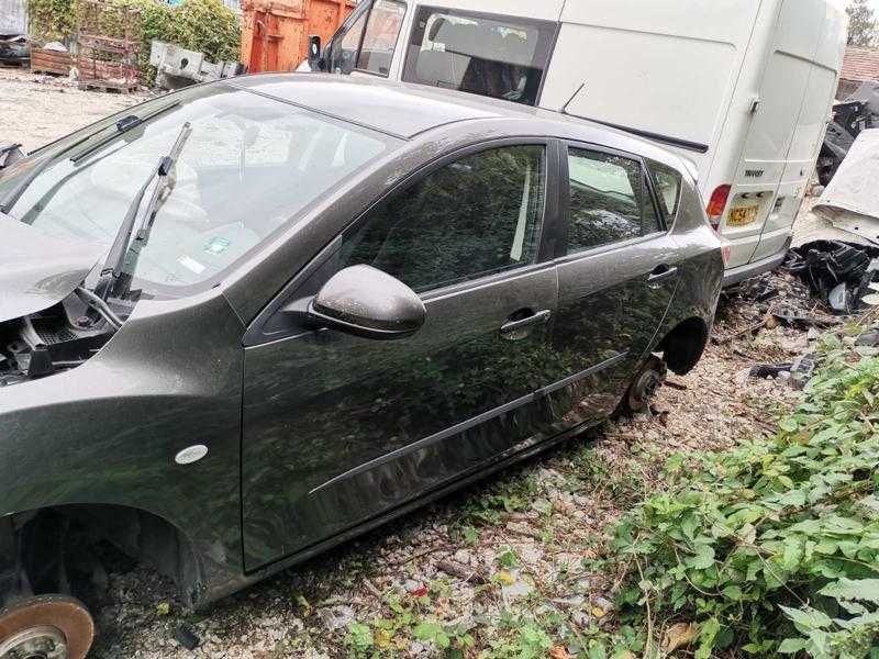Мазда 3 1.6 HDI / Mazda 3 1.6 HDI на части