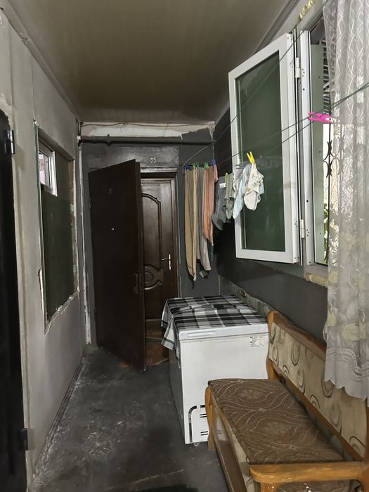 Продаётся 3х комнатная переделанная в 4 х квартира