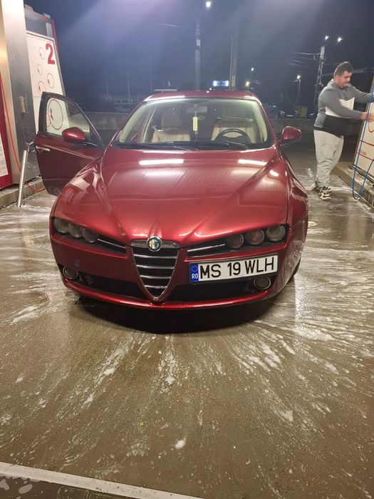 Vând alfa Romeo 159 sportwagon