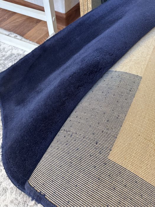 Продается  ковер