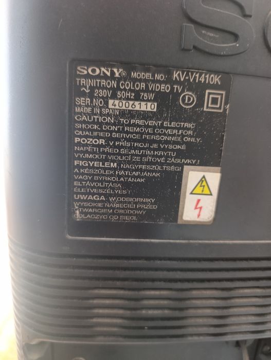 Sony Black Trinitron KV-V1410K + VHS integrat + Telecomandă originală | Retro Gaming