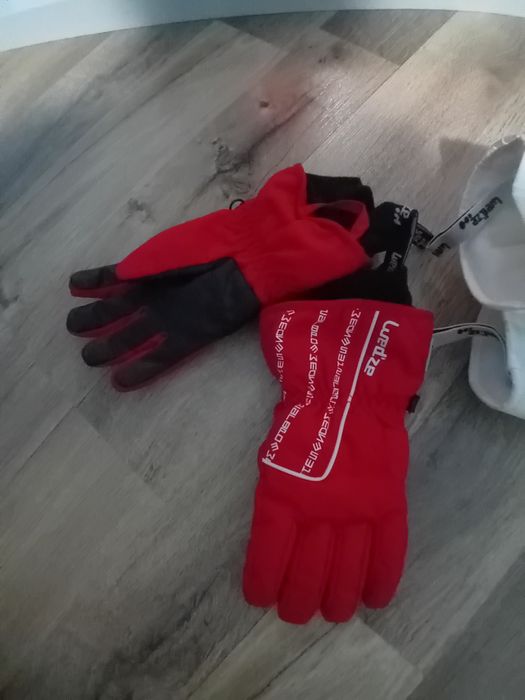 Vând manusi de iarna pentru copii, noi marca Decathlon