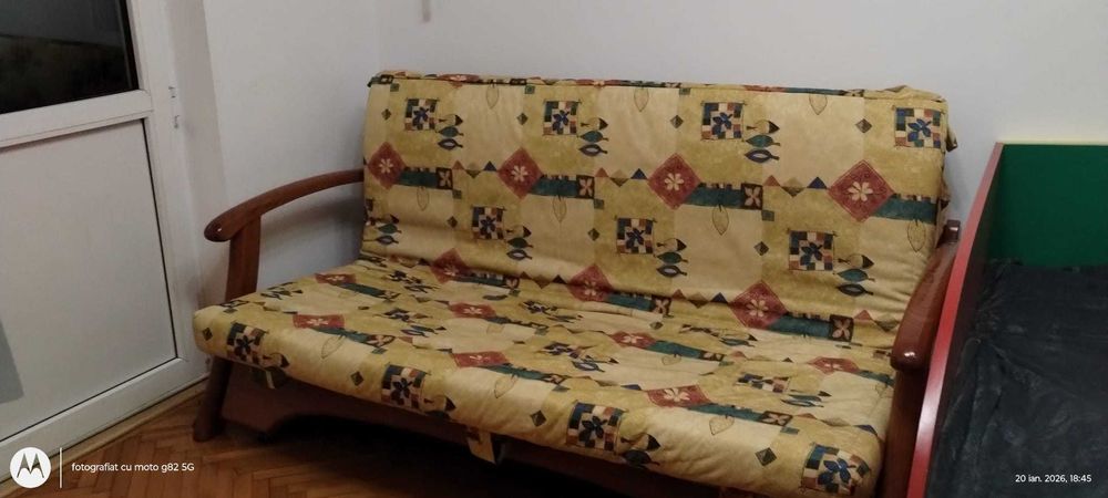 Canapea extensibila cu cadru cires