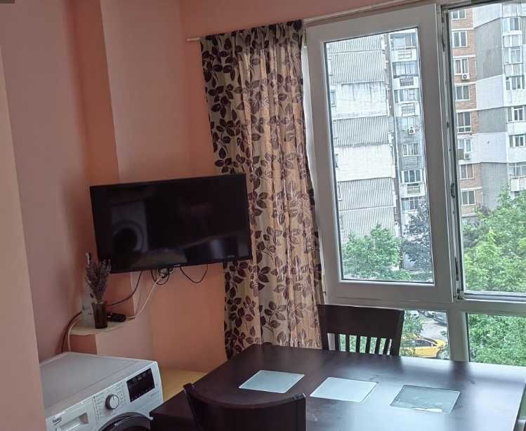 Продава се Двустаен апартамент в Варна, Център - 48 кв.м за 1998 €/кв.м - Снимка #3