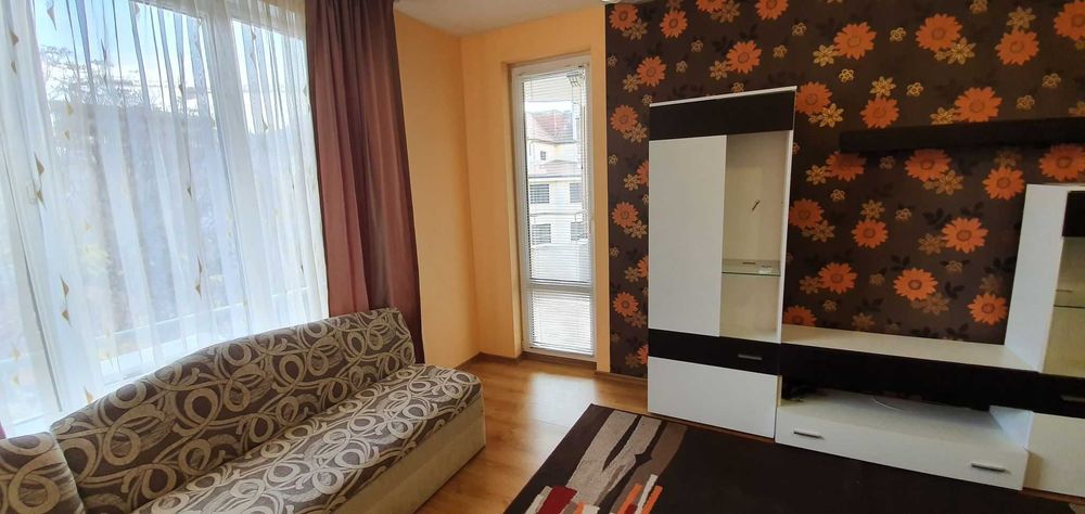 Двустаен апартамент топ локация под наем