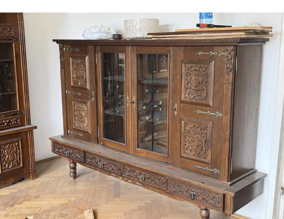 Mobilă living din lemn masiv – stil clasic, sculptată manual