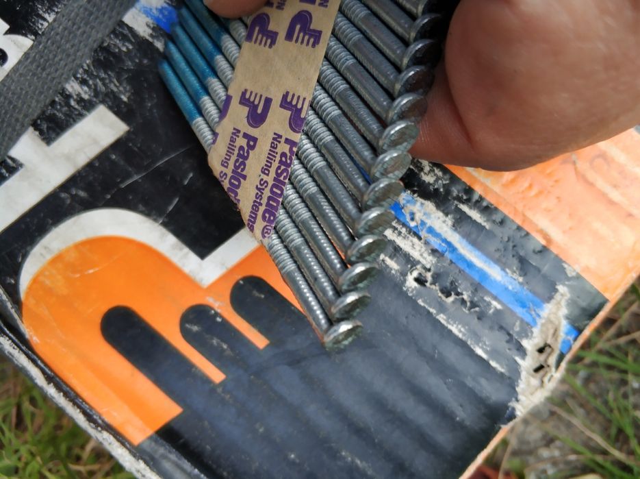 Лентови пирони дърво гвоздеи пистолет такер DEWALT Paslode Hitachi 34°