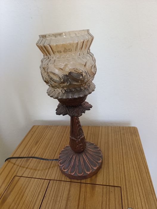 Старинна нощна лампа