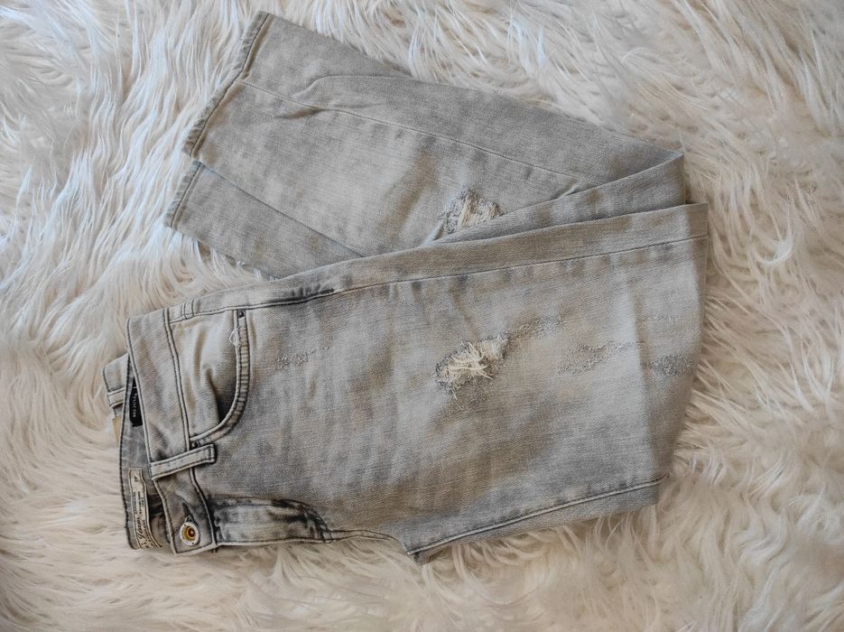 Дамски дънки С размер