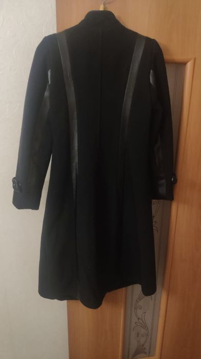 Пальто теплое на подкладе