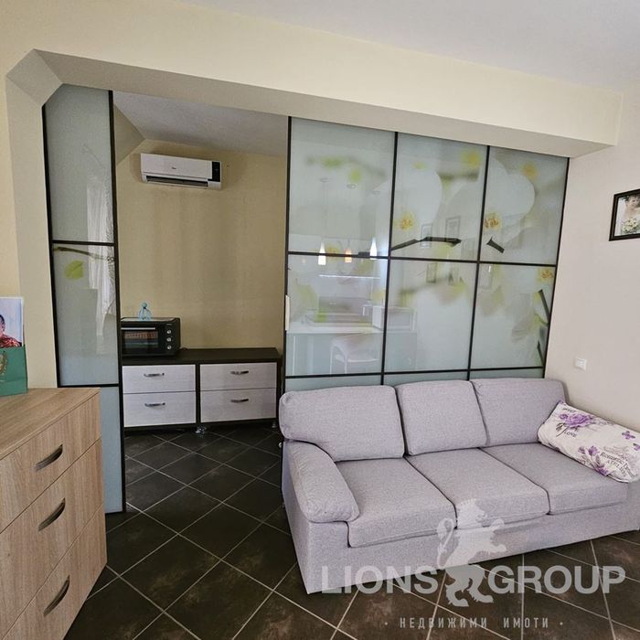 Продава се Двустаен апартамент в Варна, Галата - 61 кв.м за 1255 €/кв.м - Снимка #1