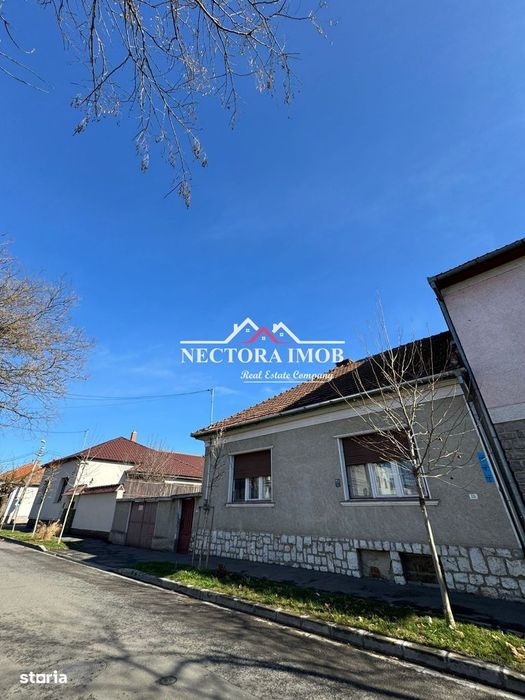 NECTORA IMOB Exclusivitate-Casa Ultracentrala 3 camere,Curte proprie