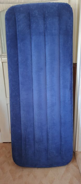 Saltea gonflabila Intex nou