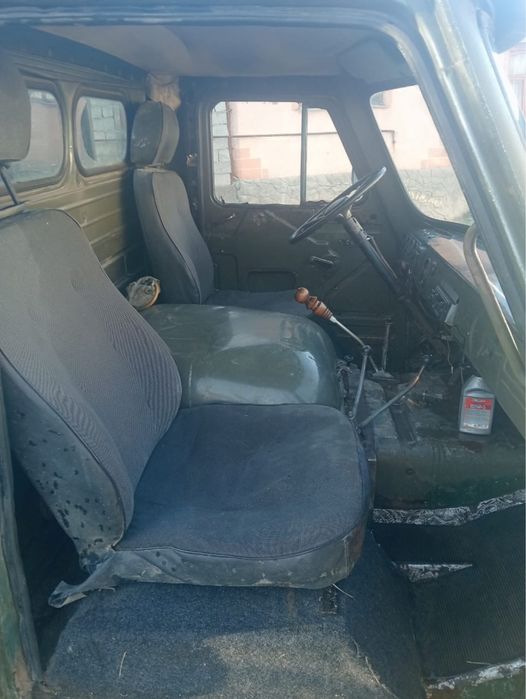Грузавой авто Уаз 3303