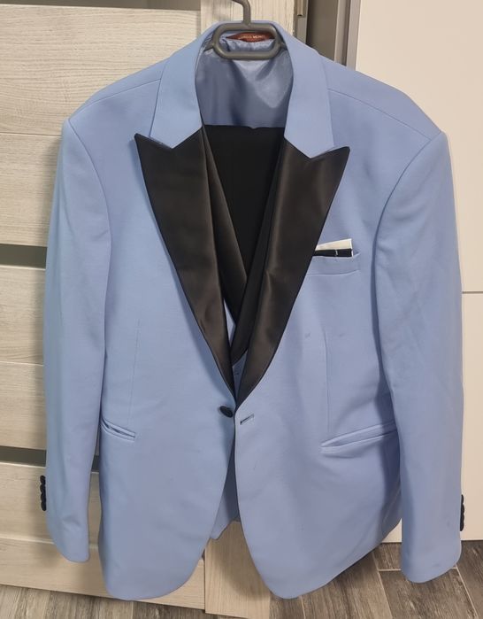 Vand costum slim fit (3 piese) de ginere nas nunta botez