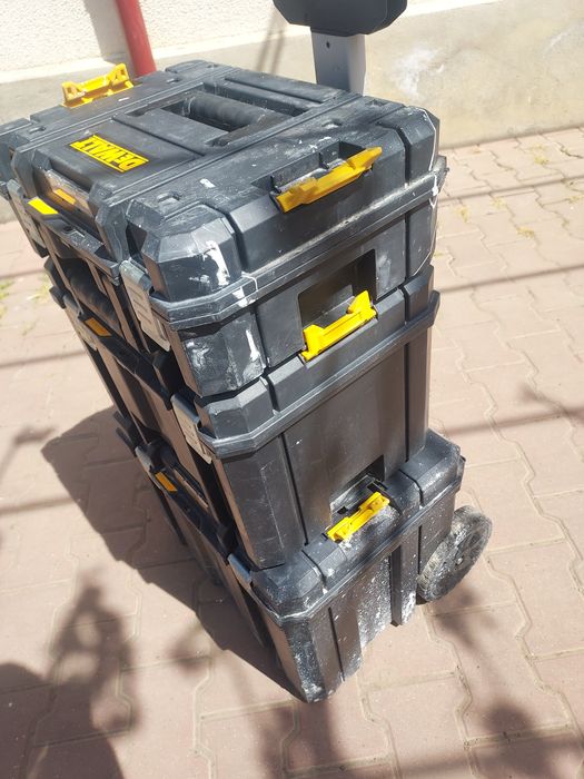 Sistem cutii scule, DeWalt TSTAK, IP54, cu maner telescopic