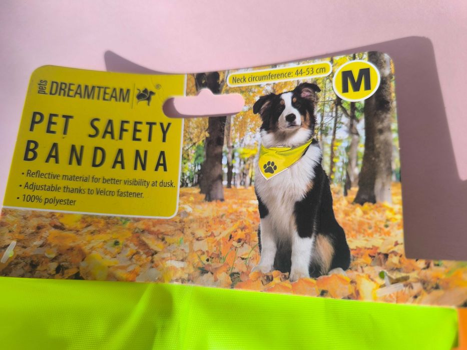 Светлоотразително шалче за куче - безопасност при разходка