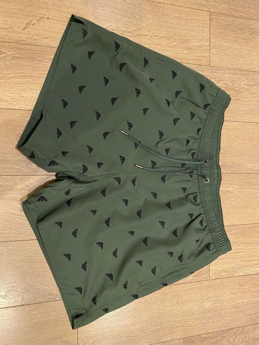 Emporio Armani, ОРИГИНАЛНИ бански, размер: S (с малък дефект)