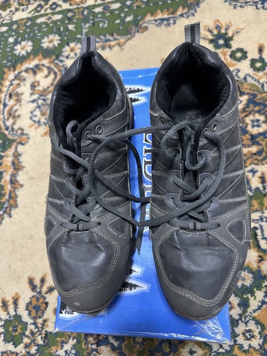 Продам кроссовка мужской