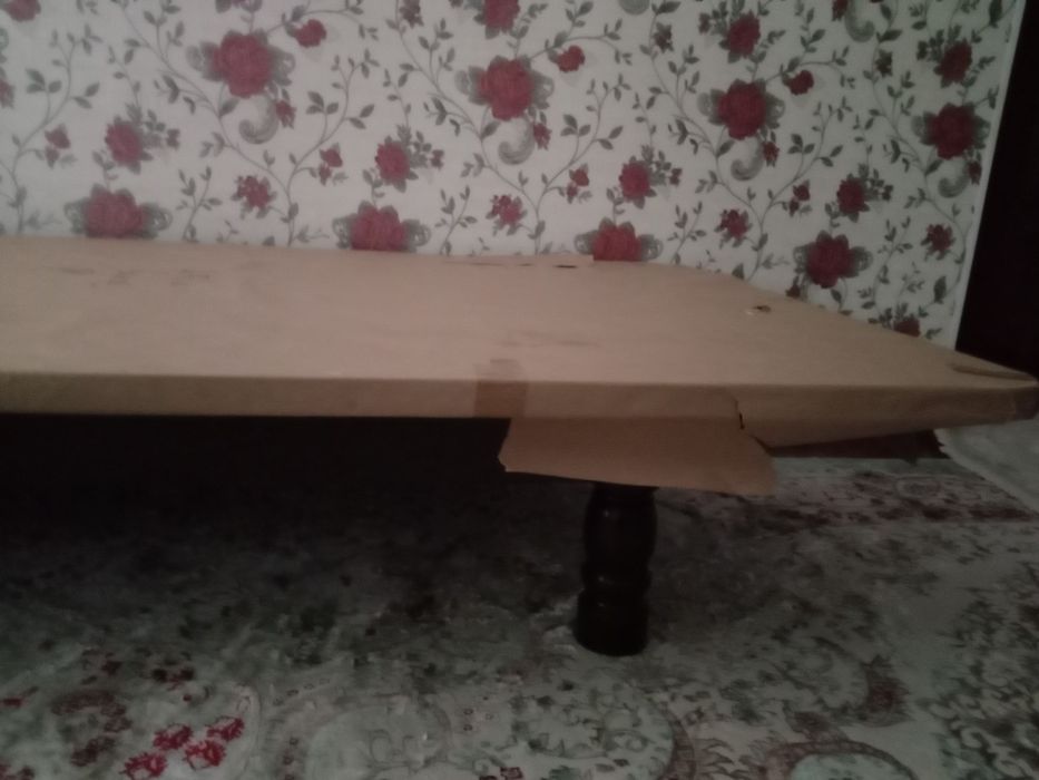 Стол новый оргинал аяғы қосылады