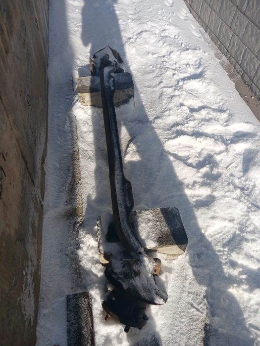 Газельдын передний балкасы