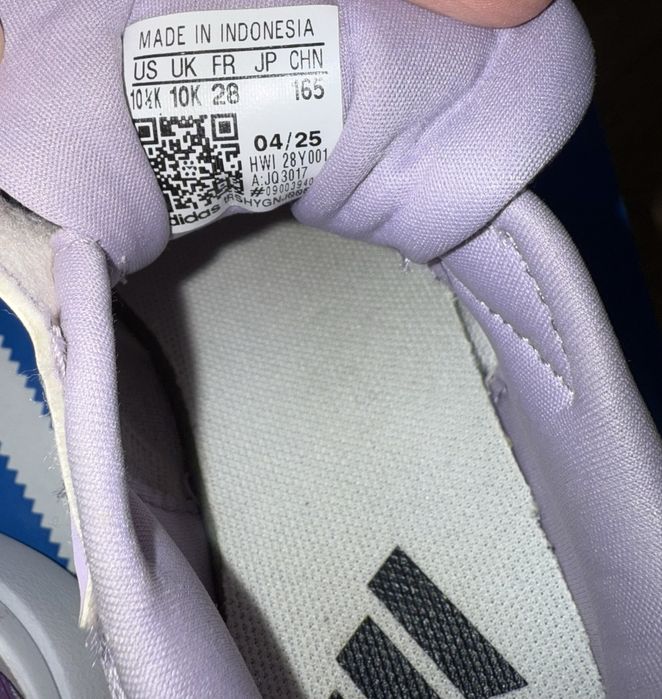 Продам кроссовки adidas kids