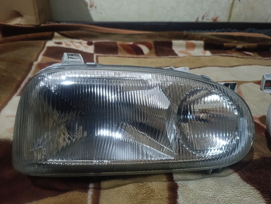 Фары  на Фольксваген гольф 3