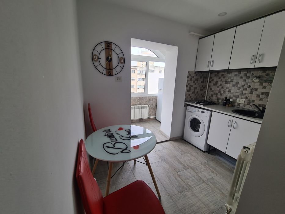 Garsoniera de închiriat zona Capitol