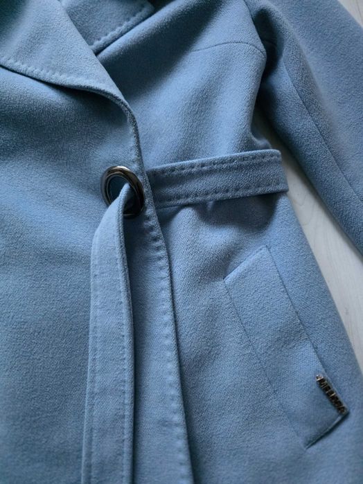 Палто от кашмир и яка от естествен косъм от лисица