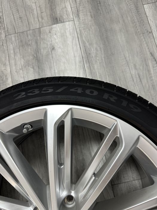 Anvelopa 235 40 19 Pirelli noua