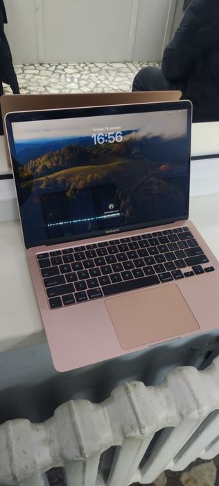Продам Macbook air