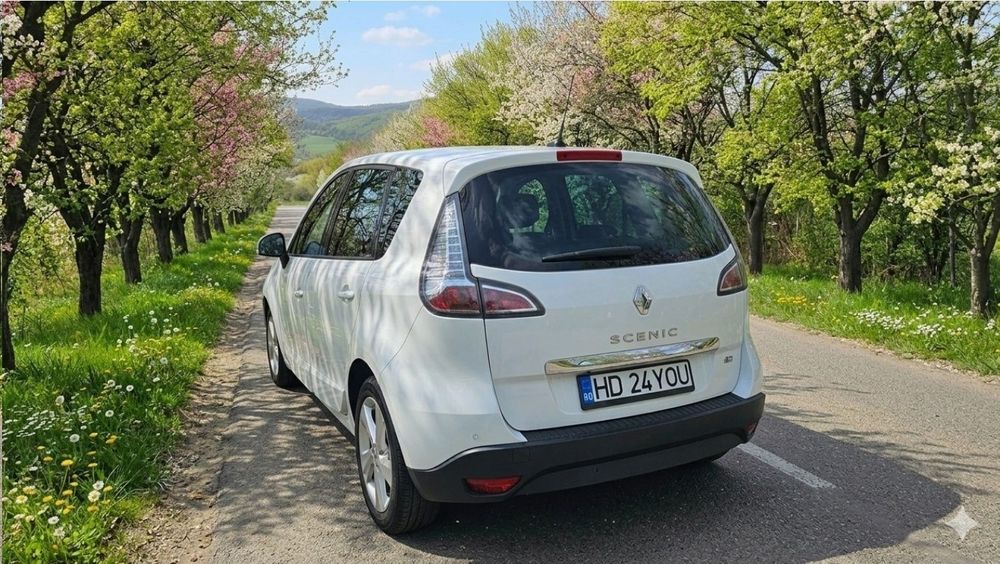RENAULT Scenic 2012 — imagine 3