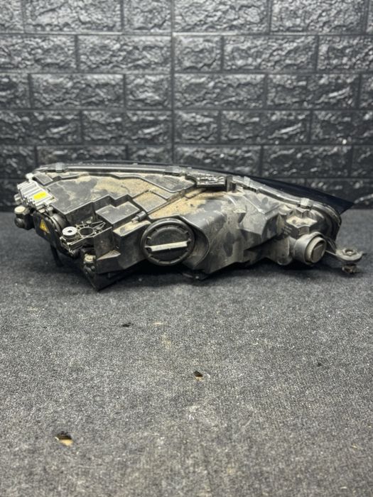 Far stanga bixenon Audi A5 B9 8w6