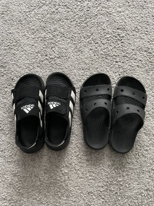 Сандали Adidas и чехли Crocs