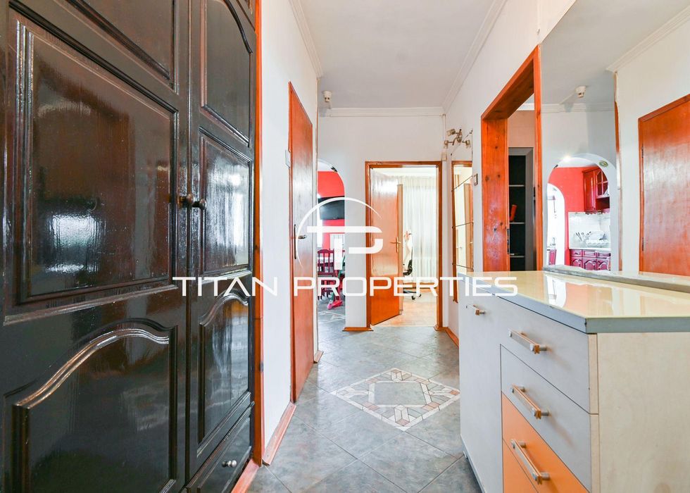 Продава се Тристаен апартамент в София, Красно село - 79 кв.м за 5064 €/кв.м - Снимка #9