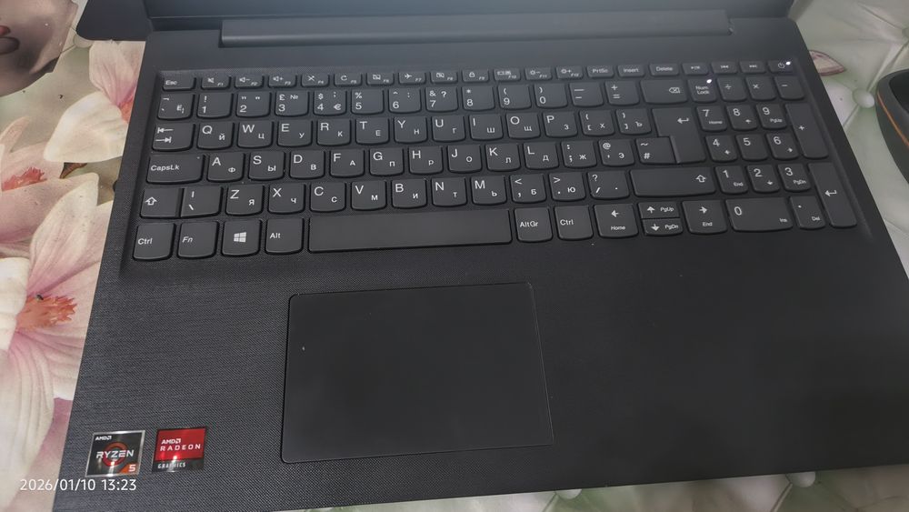 Lenovo AMD Ryzen 5 3500U with
Xolati: ideal 1 oy ishlatganman
Озу:
Xol