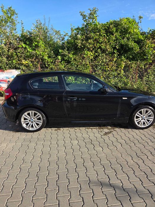 Vînd urgent bmw seria 1 ,preț 1500 € .