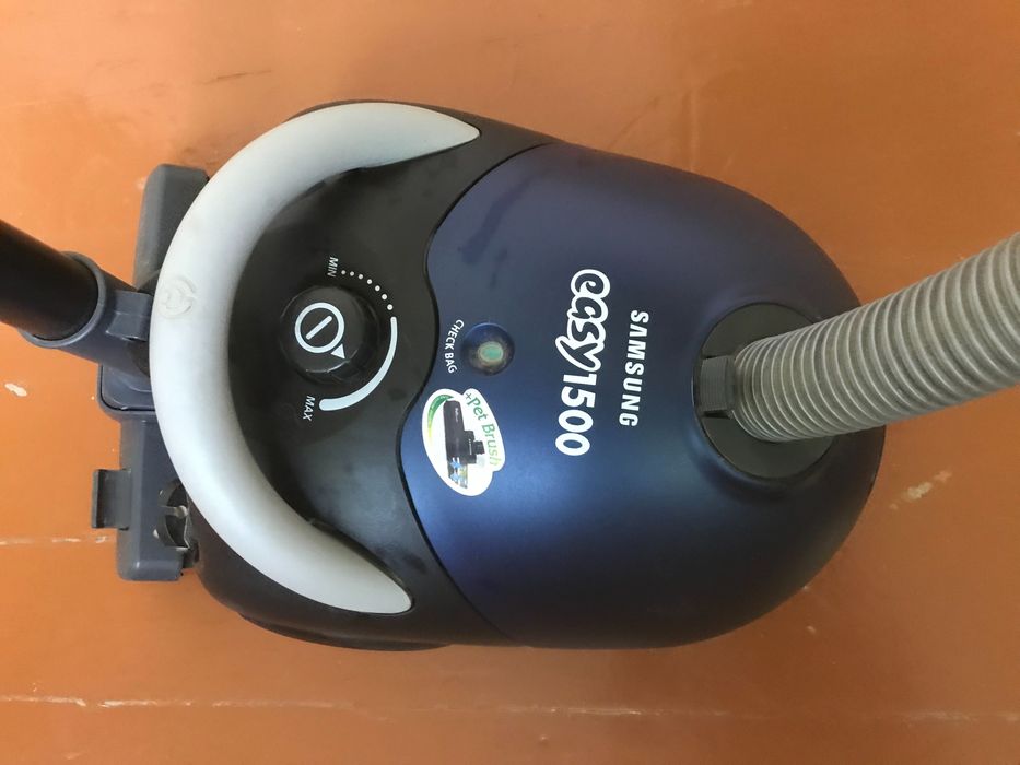Пылесос Samsung easy 1500 б/у