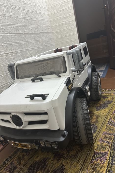 Детская машина с пультом