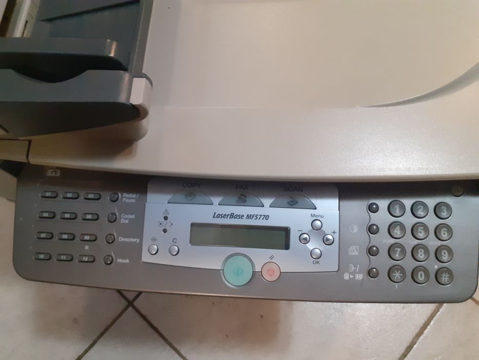 Лазарен принтер,скенер,копир,не работи,за ремонт и части,без кабел
