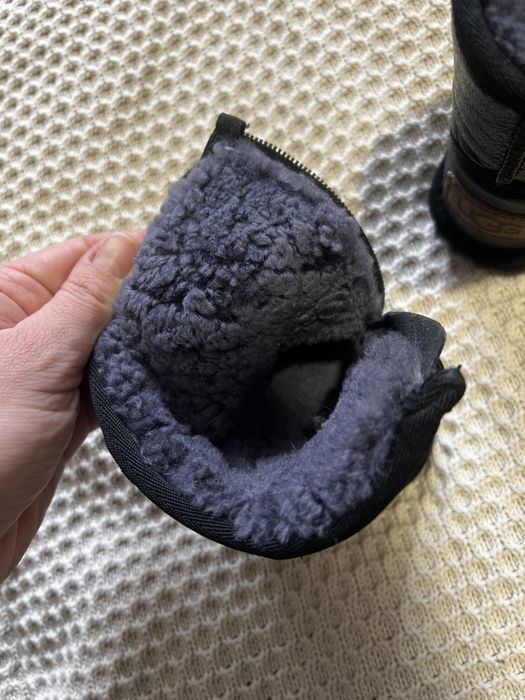 Продаю детские угги